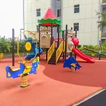 Fancy And Comfy 2Br Apartment At Springlake Summarecon By Travelio