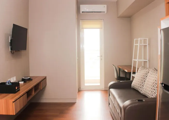 Fancy And Comfy 2Br Apartment At Springlake Summarecon By Travelio