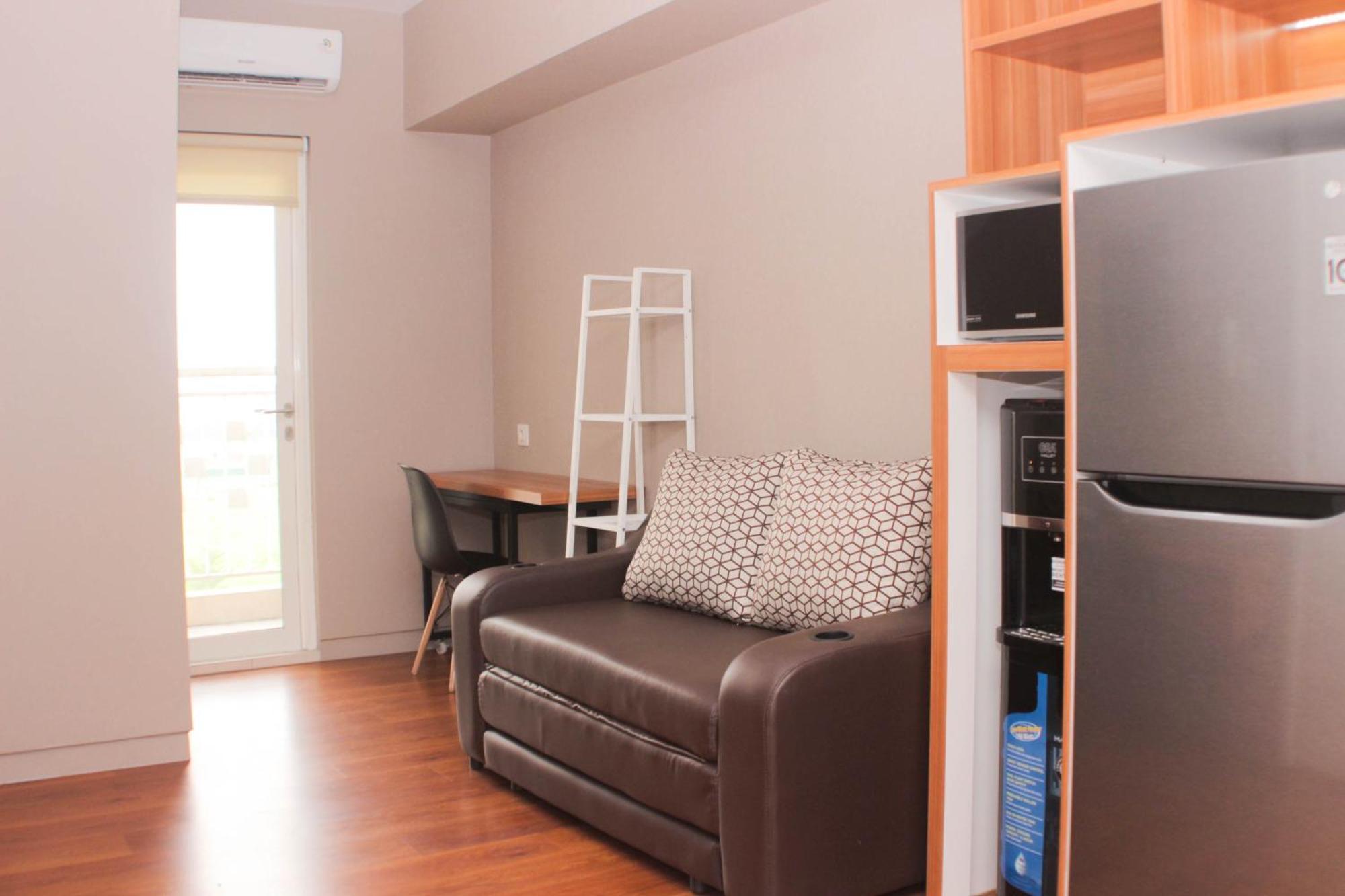 Fancy And Comfy 2br At Springlake Summarecon By Travelio * Bekasi