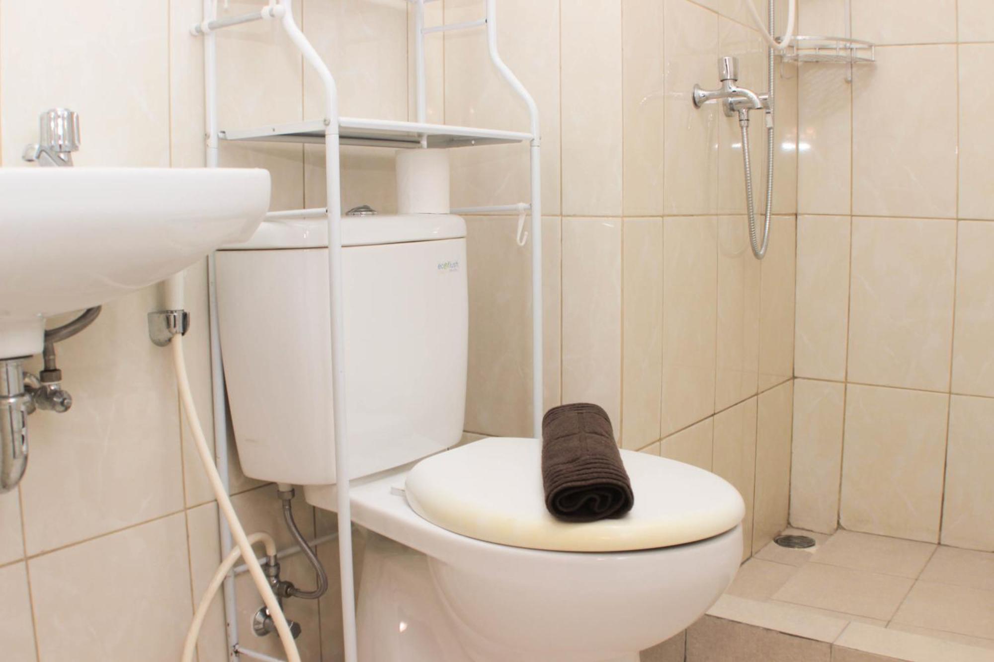Fancy And Comfy 2br At Springlake Summarecon By Travelio Apartemen