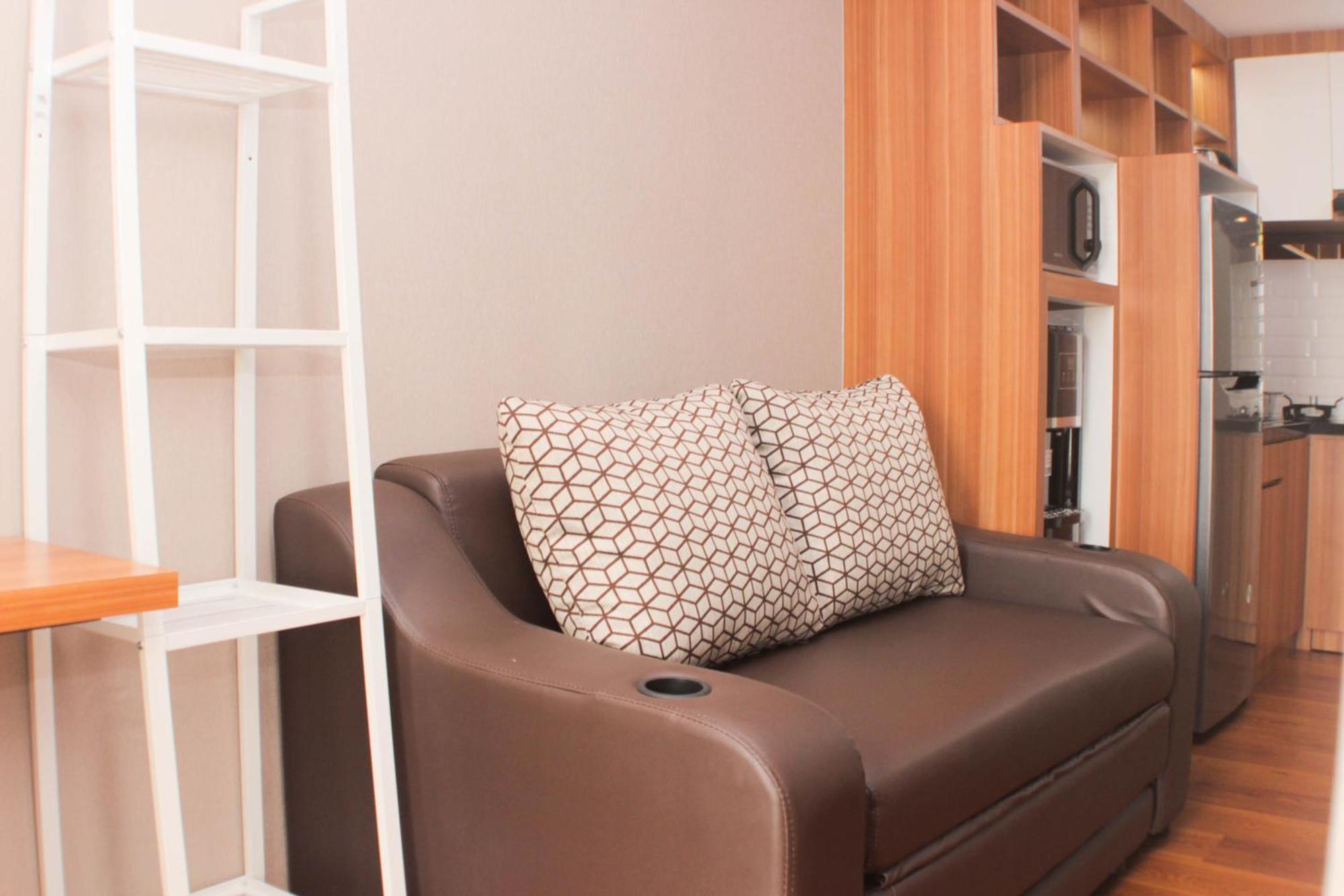 Fancy And Comfy 2br At Springlake Summarecon By Travelio Apartemen Bekasi