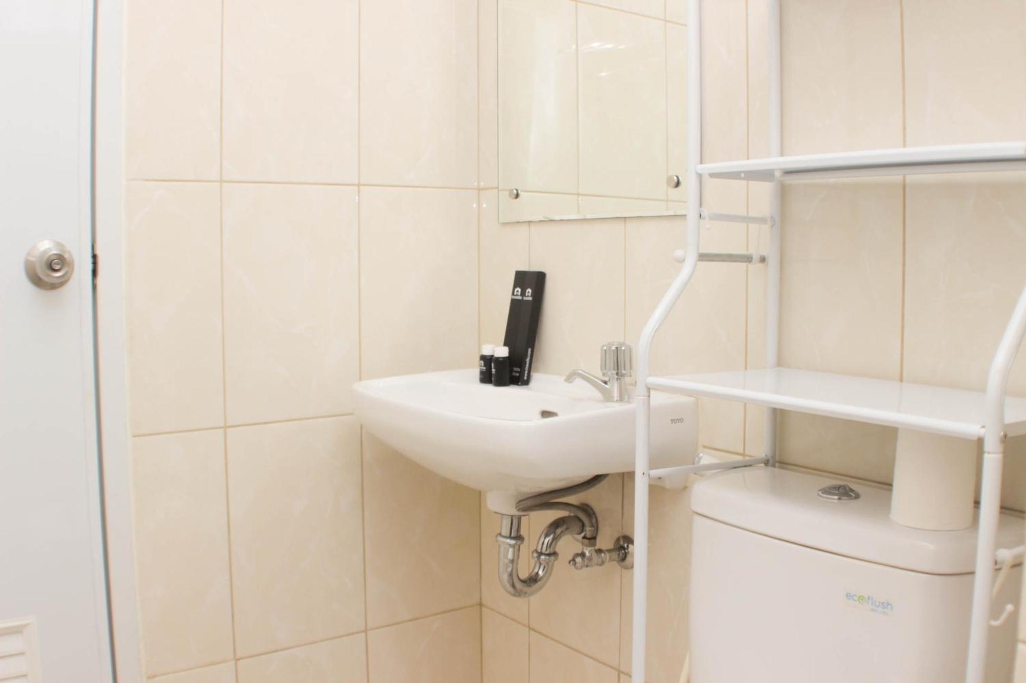 Fancy And Comfy 2br At Springlake Summarecon By Travelio Bekasi