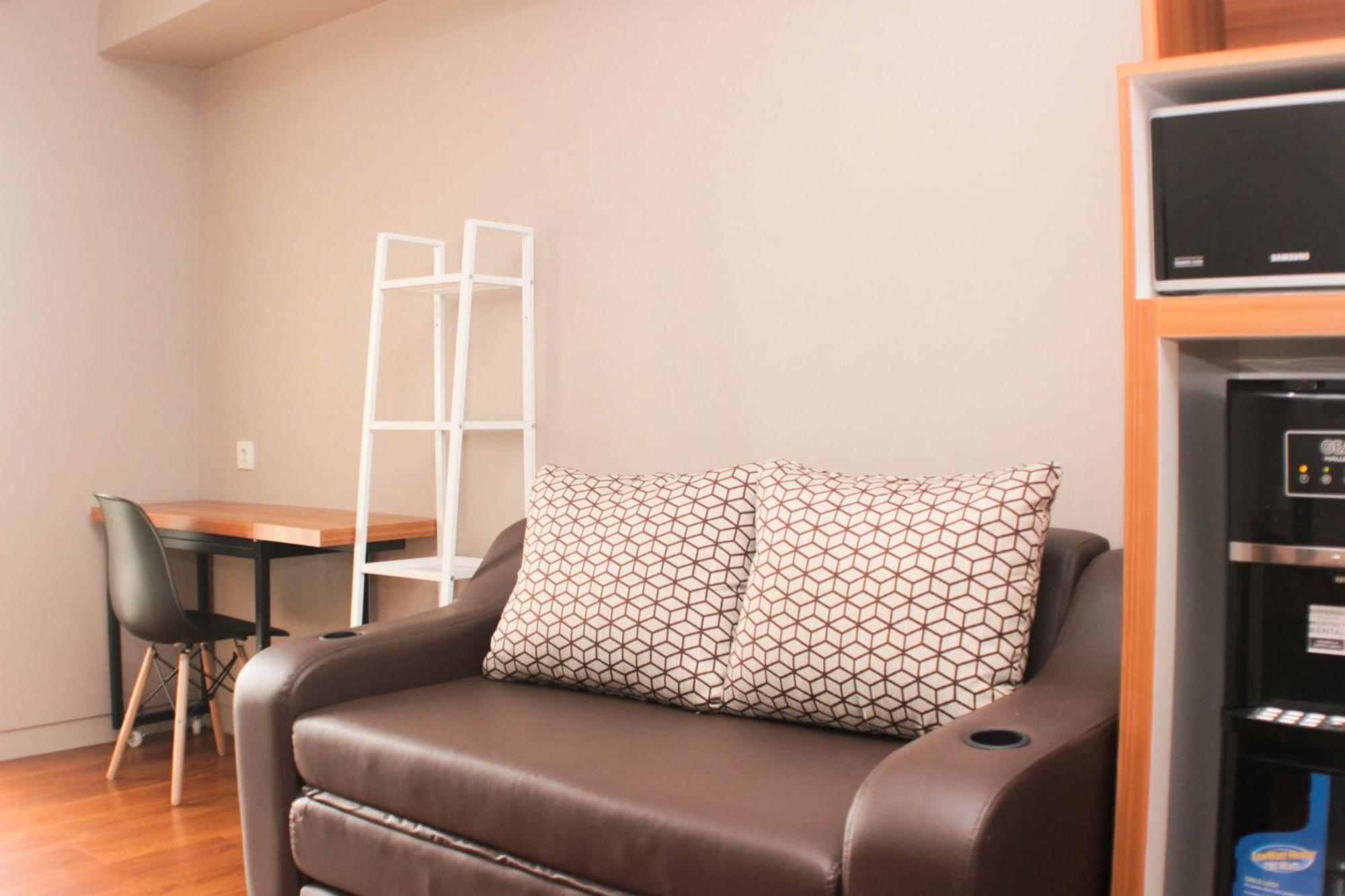 Fancy And Comfy 2br At Springlake Summarecon By Travelio *